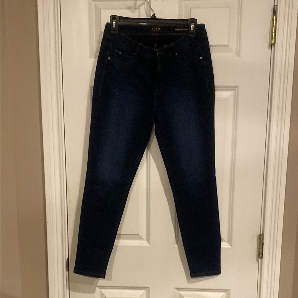 Blue Skinny Jeans with Tapered Fit